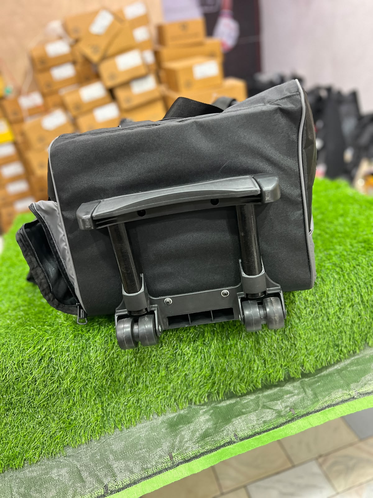 TRIUMPH ULTRA MAX WHEEL KIT BAG