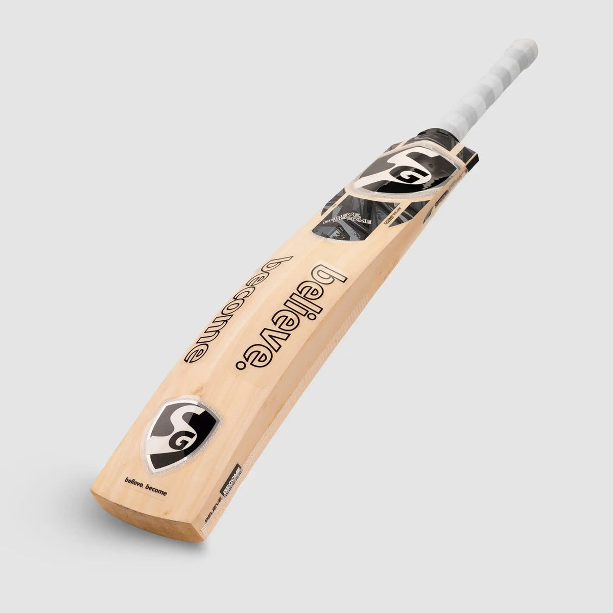 SG Titan 2.0 Kashmir Willow Cricket Bat – Full Size SH