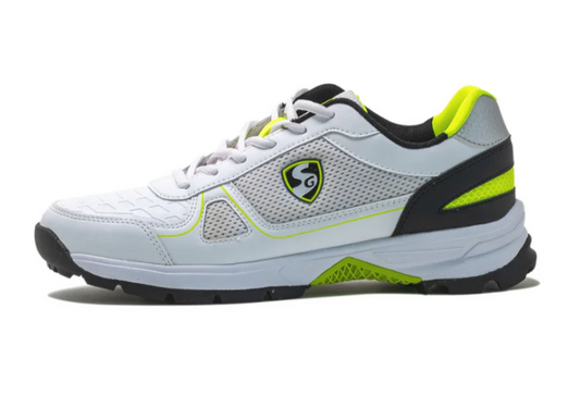 SG SCORER 6.0 Sports Shoe Design for Performance on the Field