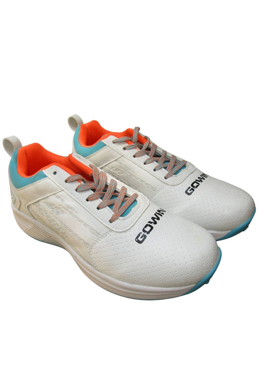 Cricket spike shoes